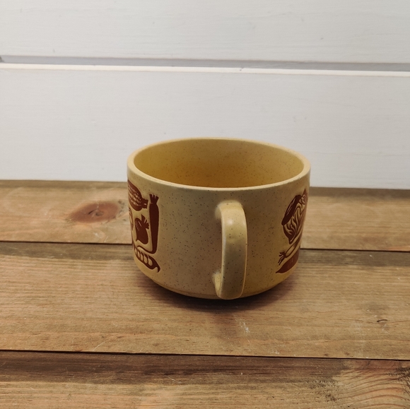 Vintage Made in Japan Veggie Stoneware Mug Planter - Picture 4 of 8